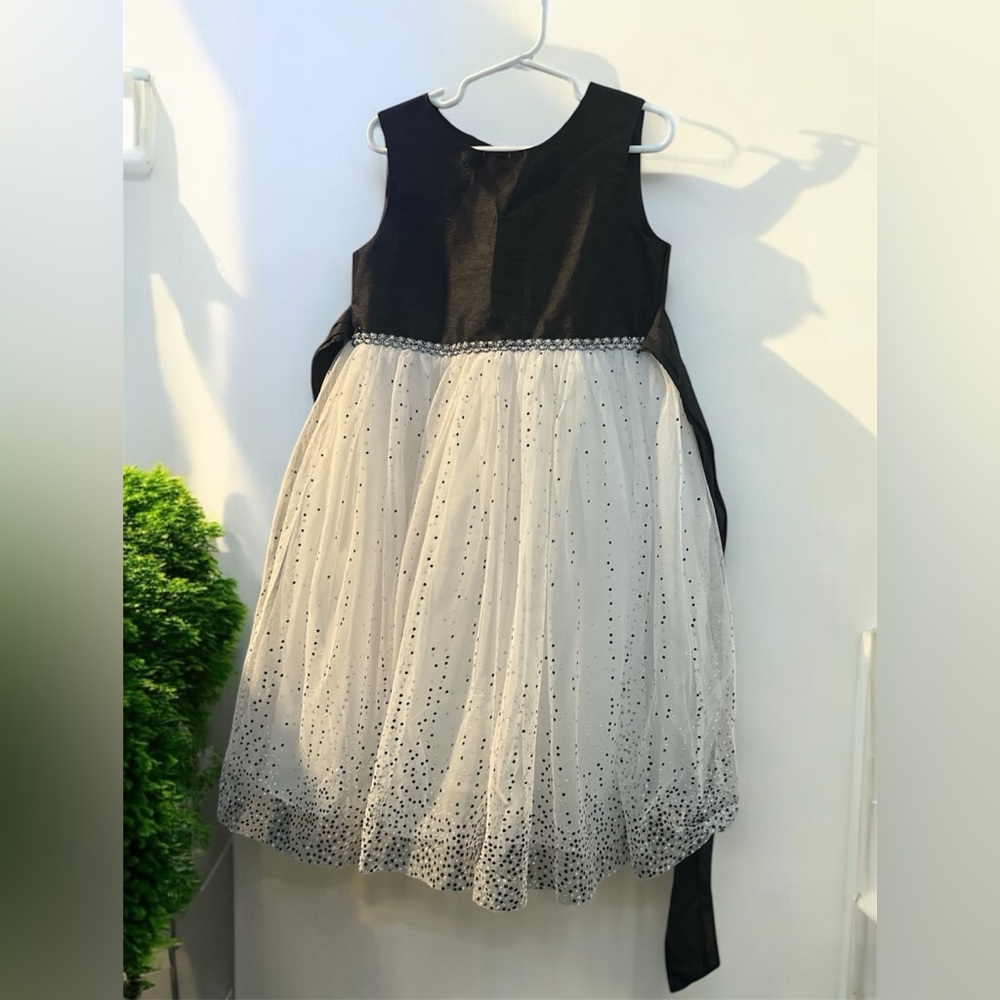Marmellata Black and White Sleeveless Scoop Neck Sundress